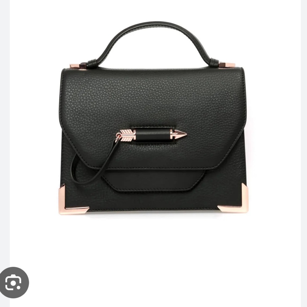NWT Keeley Arrow Crossbody Bag in black leather and rose gold hardware